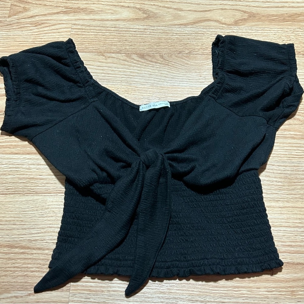 Active USA black crop top‎ large
